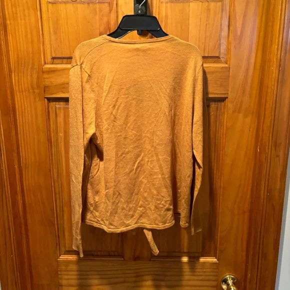 Garnet Hill Tie Front Cashmere Sweater Large NWT - Picture 3 of 7